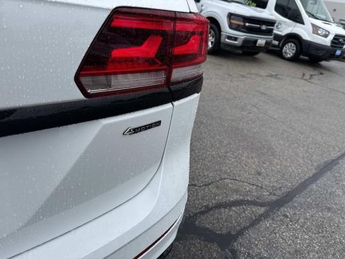 Used 2023 Volkswagen Atlas SEL R-Line AWD/4WD image 7