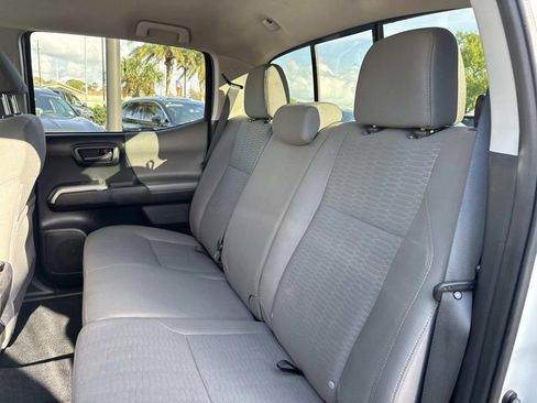 Used 2017 Toyota Tacoma SR5 w/ Tow Package image 18