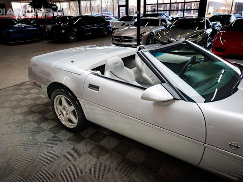 Used 1996 Chevrolet Corvette Convertible image 46