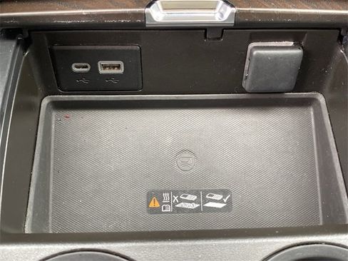 Used 2022 GMC Yukon Denali image 21