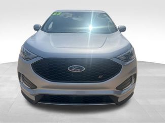 Used 2023 Ford Edge ST video 3