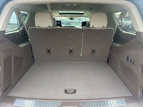 Used 2023 GMC Yukon XL Denali w/ Advanced Technology Package image 23