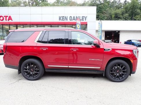 Used 2022 GMC Yukon Denali AWD/4WD image 2