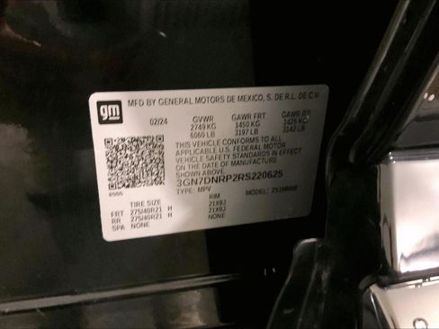Used 2024 Chevrolet Equinox EV RS FWD image 31
