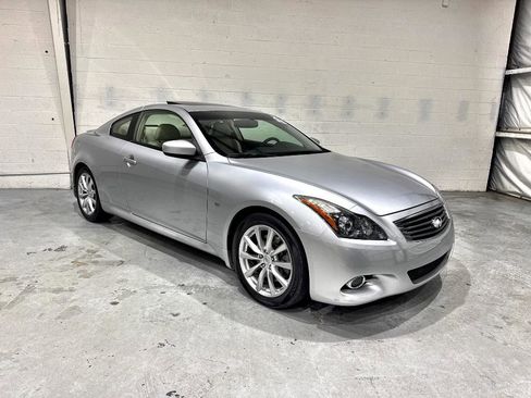 Used 2014 INFINITI Q60 Journey w/ Premium Package RWD image 4