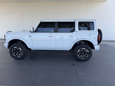 Used 2023 Ford Bronco Outer Banks image 9