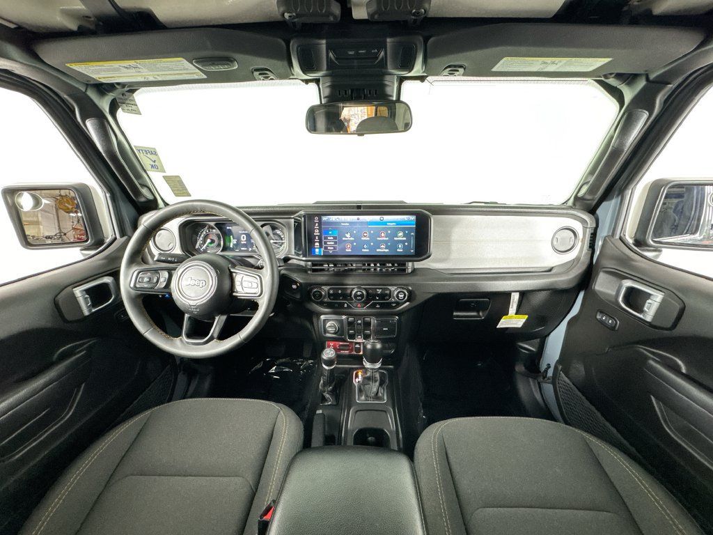 Used 2024 Jeep Wrangler Unlimited AWD/4WD image 18