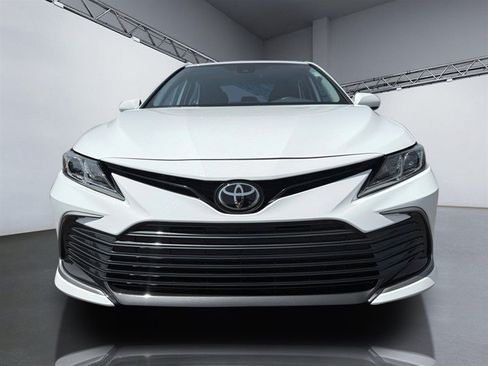 Used 2023 Toyota Camry LE AWD/4WD image 9