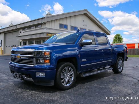 Used 2015 Chevrolet Silverado 1500 High Country w/ High Country Premium Package AWD/4WD image 2
