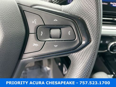 Used 2025 Chevrolet Trax LT FWD image 14