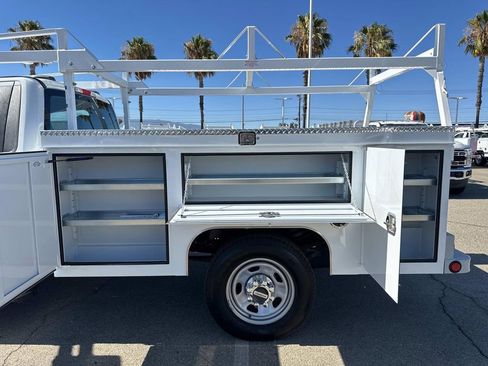 New 2025 Ford F350 XL w/ XL Chrome Package image 17