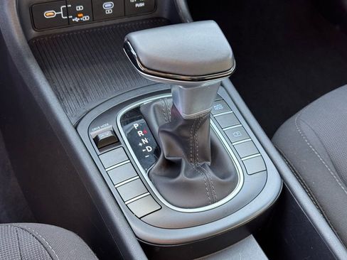 Used 2024 Hyundai Kona SEL image 32