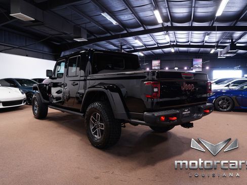 Used 2024 Jeep Gladiator Mojave AWD/4WD image 6