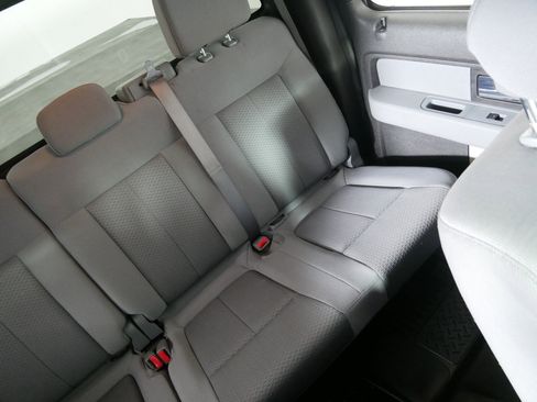 Used 2014 Ford F150 XLT image 14