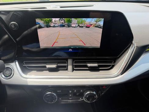 New 2026 Chevrolet Trax LT w/ Sunroof Package FWD image 20