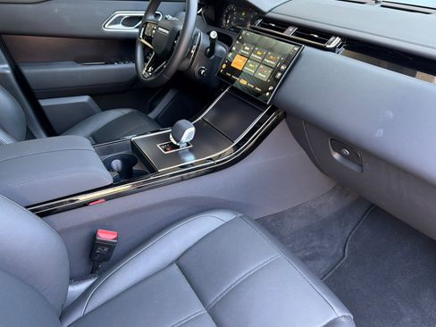 Used 2026 Land Rover Range Rover Velar Dynamic SE AWD/4WD image 36