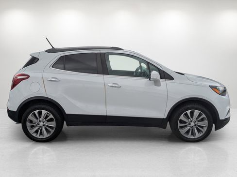 Used 2018 Buick Encore Preferred image 4