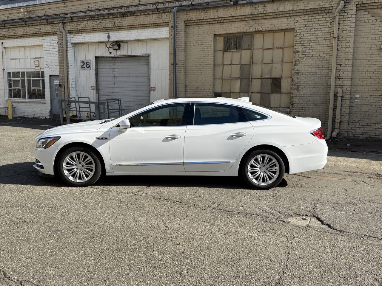 Used 2019 Buick LaCrosse Essence w/ Sun and Shade Package FWD image 5