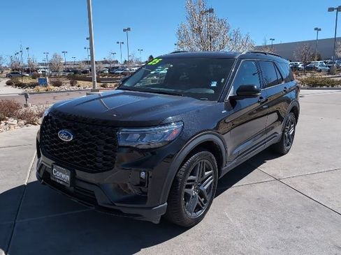 Used 2025 Ford Explorer ST-Line w/ ST-Line Street Pack AWD/4WD image 3