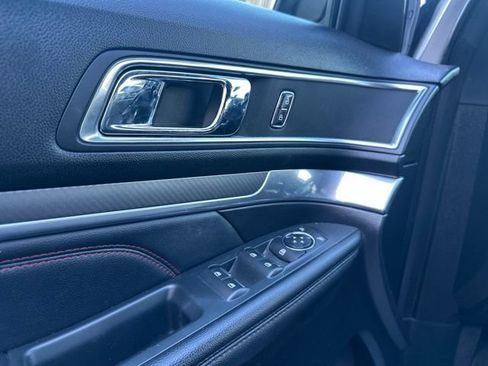 Used 2019 Ford Explorer Sport AWD/4WD image 18