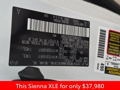 Used 2024 Toyota Sienna XLE image 43