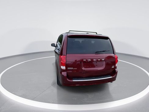 Used 2019 Dodge Grand Caravan SXT FWD image 15