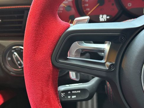 Certified 2018 Porsche 911 GT2 RS RWD image 28