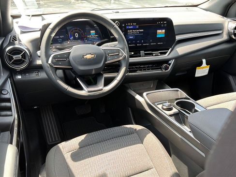 New 2026 Chevrolet Equinox LT FWD image 18