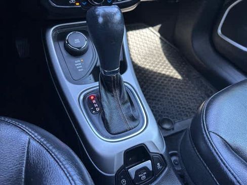 Used 2018 Jeep Compass Latitude w/ Popular Equipment Group AWD/4WD image 24
