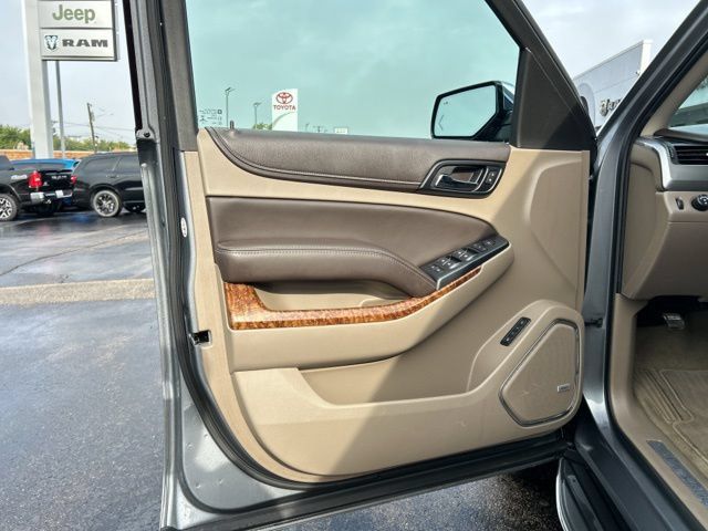 Used 2018 Chevrolet Tahoe Premier AWD/4WD image 32