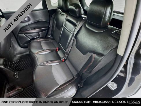 Used 2019 Jeep Compass Trailhawk AWD/4WD image 22