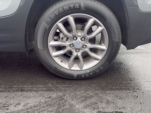 Used 2023 GMC Terrain SLT image 11