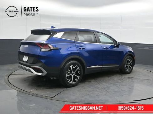 Used 2023 Kia Sportage EX image 2