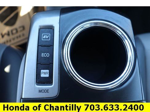 Used 2015 Toyota Prius V Five w/ Advanced Technology Package image 18