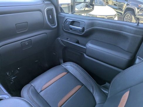 Used 2021 GMC Sierra 2500 AT4 w/ AT4 Preferred Package image 14