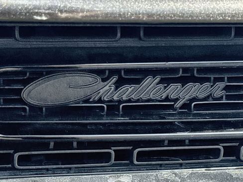 Used 2022 Dodge Challenger R/T w/ Plus Package image 8