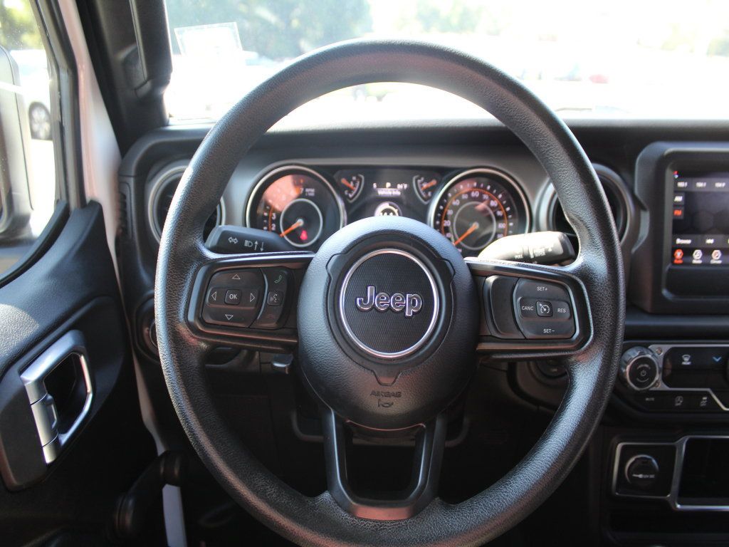 Used 2022 Jeep Wrangler Sport AWD/4WD image 17