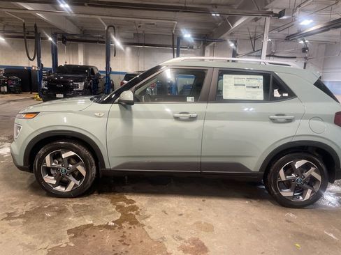 New 2026 Hyundai Venue SEL image 10