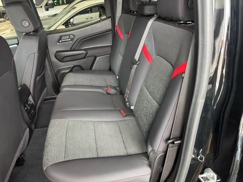 Used 2024 Chevrolet Colorado Z71 w/ Z71 Convenience Package 2 image 10