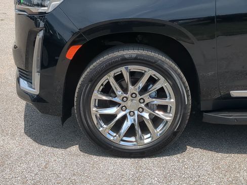 Used 2023 Cadillac Escalade Premium Luxury w/ LPO, Radiant Package AWD/4WD image 10
