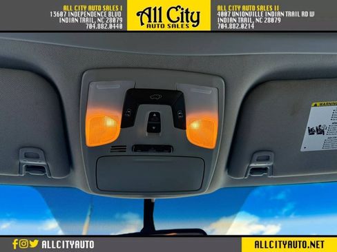 Used 2015 Toyota Sienna XLE Premium FWD image 33