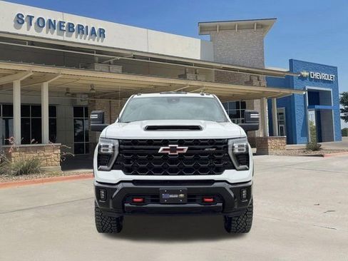 New 2026 Chevrolet Silverado 2500 ZR2 AWD/4WD image 8