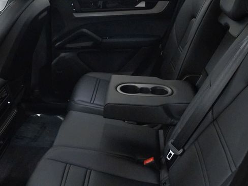 New 2026 Porsche Cayenne AWD/4WD image 37