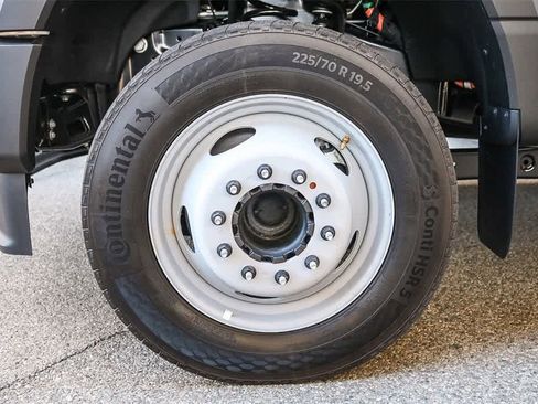 New 2026 Ford F550 2WD Crew Cab Super Duty image 15