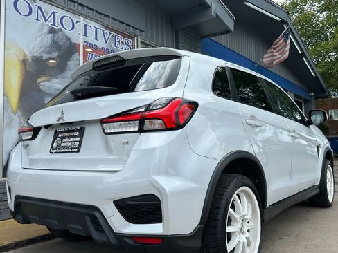 Used 2022 Mitsubishi Outlander Sport SE image 3