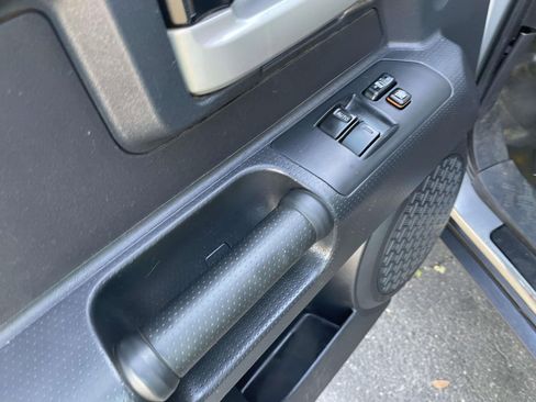 Used 2007 Toyota FJ Cruiser 4WD image 22