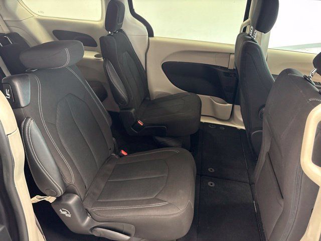 Used 2023 Chrysler Voyager LX FWD image 26