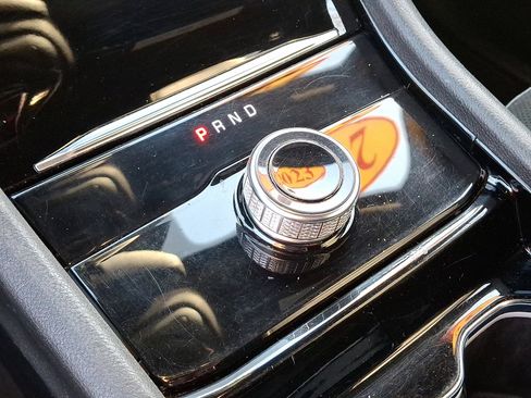 Certified 2023 Jeep Grand Cherokee L Laredo image 16