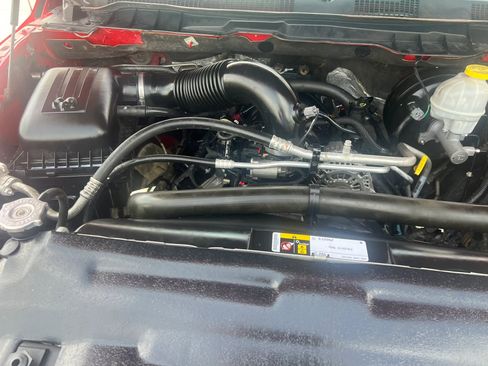 Used 2019 RAM 1500 Classic SLT RWD image 12