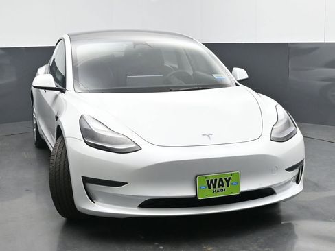 Used 2022 Tesla Model 3 Long Range image 8
